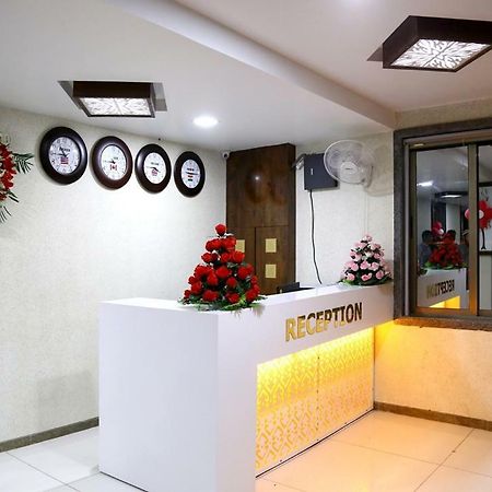 Hotel Shahi Darbar Navsari Extérieur photo