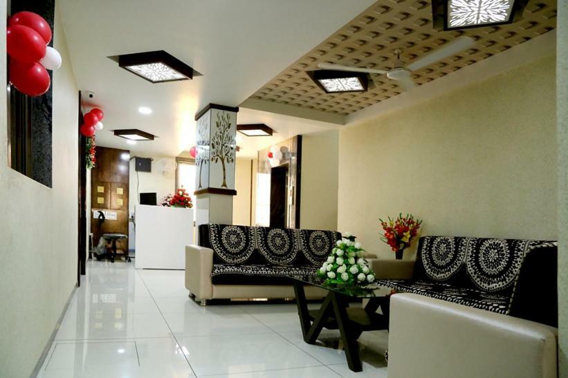 Hotel Shahi Darbar Navsari Extérieur photo