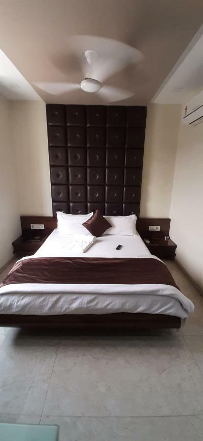 Hotel Shahi Darbar Navsari Extérieur photo